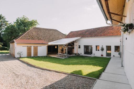 Luxusní vila k rekreaci a odpočinku - Housity