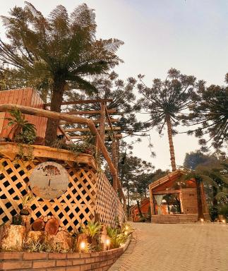 Pousada Alpes da Araucárias - Housity