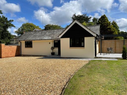 Springfield Lodge - Adorable New Forest 1-bedroom guest house - Housity