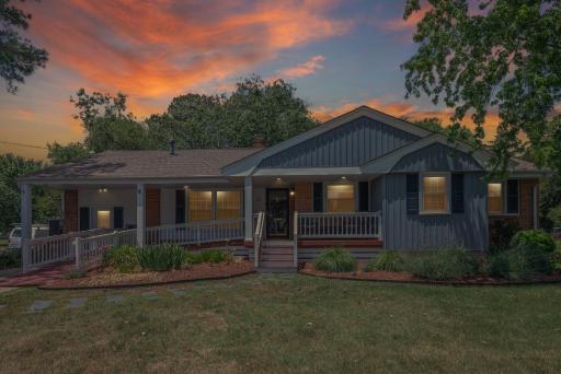 HOLIDAY HOME 5 BR 3 BA Near Beaches and Venues - Housity
