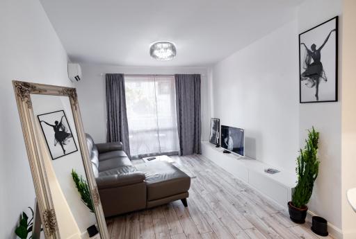 Beautiful Place in The Heart of The City!!!! - Housity