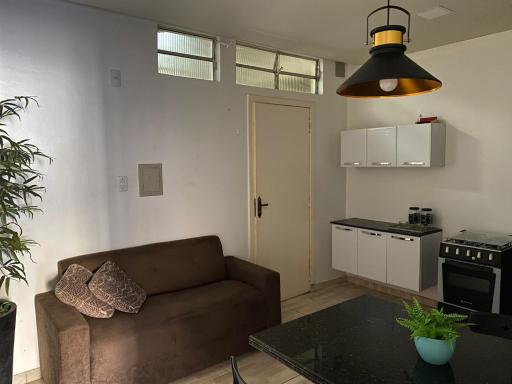 Apartamento todo mobilidado e localizado no Centro - Housity