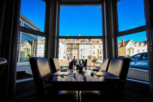 New Loretta Hotel - Housity