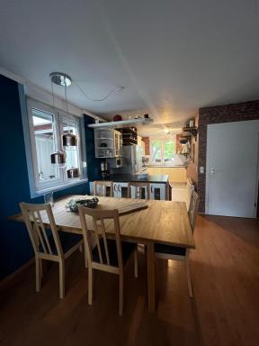 Schönes Reihenendhaus für bis zu 6 Personen - Housity