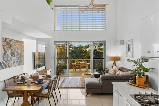 3 Bedroom Penthouse - Short Walk to Sandstone Point - Housity