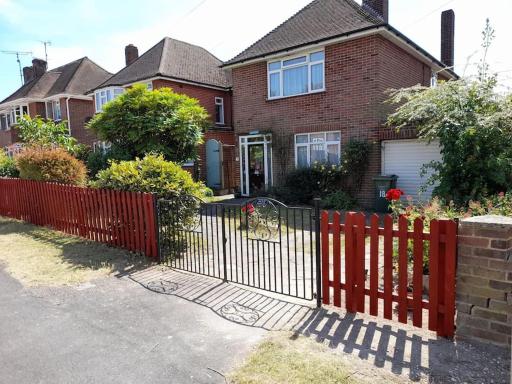 Weather Helm, 18 Highlands Road ,Andover - Housity