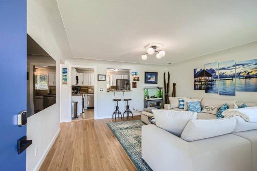The Hen House, Hot Tub, Sleeps 10 - Housity