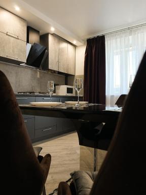 Стильні апартаменти в самому Центрі біля Корпусного саду - Мережа HELEN - Housity