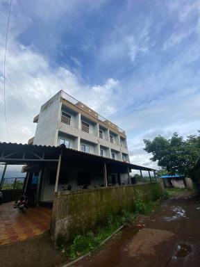 Saloni Plaza - Housity
