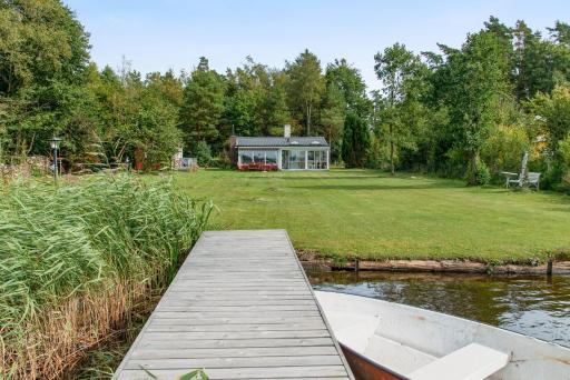 Cottage with own jetty in Ljungbyhed - Housity