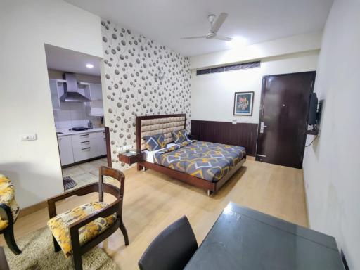 Luxurious Studio Apartment Near Huda Metro Station - Housity