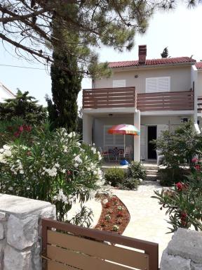 Holiday Home Novalja - Housity