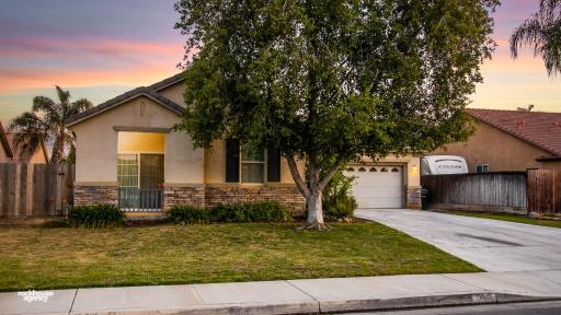 NorthWest Farmhouse - Housity
