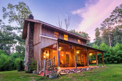 StackRock Cabin in Blue Ridge Mountains - Housity