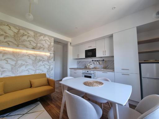 Le Coco Doré by Madame Conciergerie - Housity