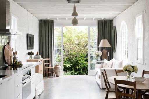 Henry’s on Balfour - Historic understated luxury - Housity