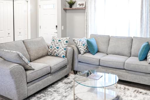 Entire Home Near Calgary, Canmore & Banff Rocky Mountain Gateway - Housity