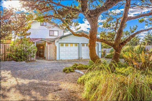 Brathouse By The Sea - Housity