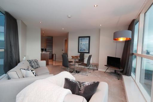 Obel Tower Luxury Apartment, Belfast City Centre - Housity