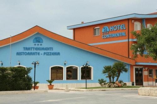 Hotel Continental - Housity