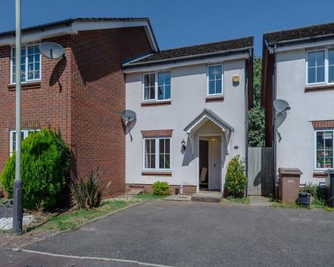 Chapel Break, 2 Bed, 2 Bathroom House With Parking & Fast Wifi - Housity