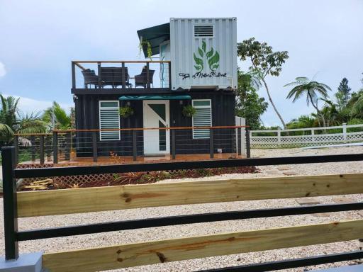 Bienvenidos a Touch of Nature Couples Retreat - Housity
