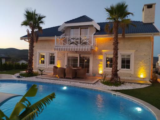 Villa Ladybug Unique design of your dreams - Housity