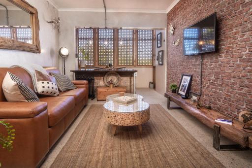 TnT on Main - Housity