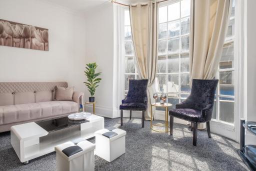 Luxury, very central and spacious house - Housity