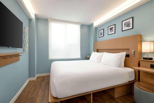 Wingate by Wyndham Bronx Haven Park - Housity