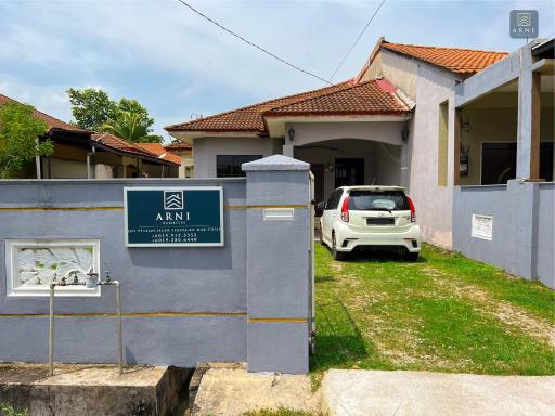 Arni Homestay - Mak Chili - Housity