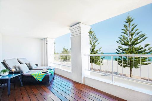 Cottesloe Beach Hotel - Housity