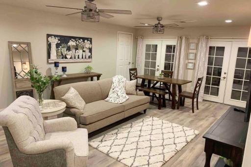 Adorable brand new back house-Tustin - Housity