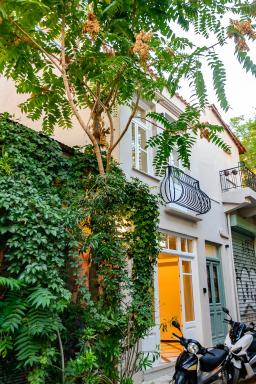 Belle Athenes - Luxury Rooms at Monastiraki Railway Station - Housity