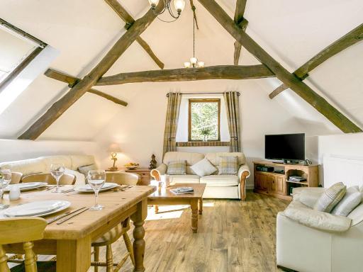 Cuckoo's Nest - UK13276 - Housity