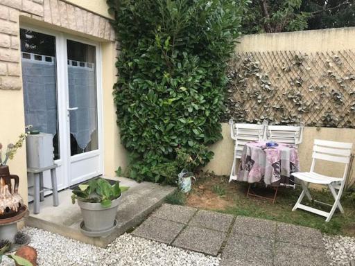 Calme verdure, près du parc et château - Housity