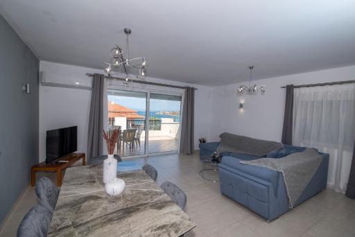 Mary's luxury apartment Elaia. - Housity