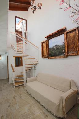 Dani House - Housity