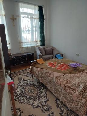 Mazmanyan 181 - Housity