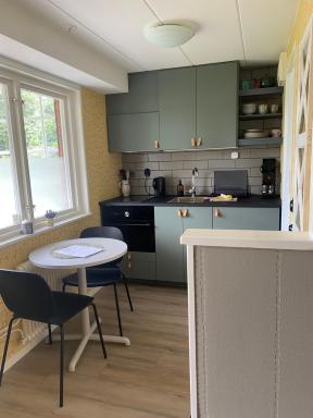 Central lägenhet med egen sjö - Housity