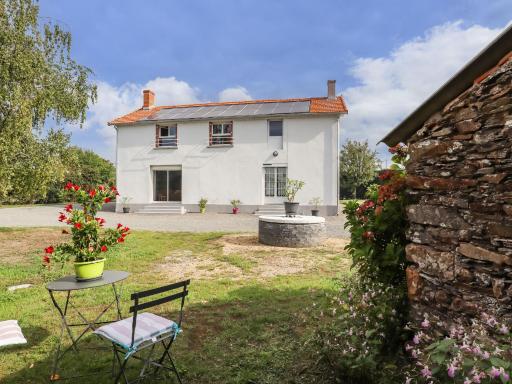 Gîte Touvois, 5 pièces, 8 personnes - FR-1-306-952 - Housity
