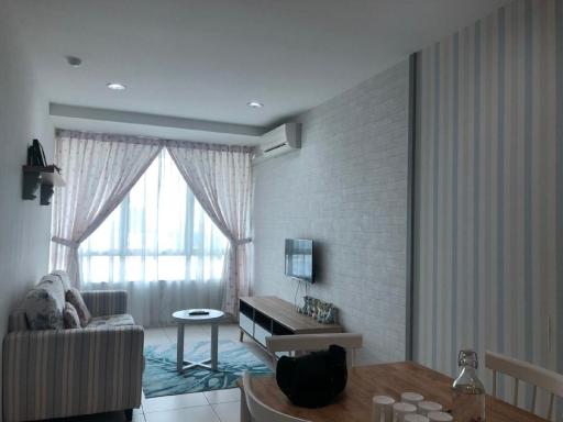 09-Mount Austin Akademike Suite Apartment 2bedroom for 6pax - Housity