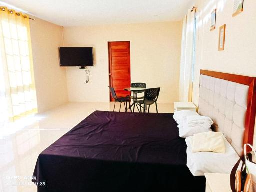 Family Room Manville Royale, Bacolod - Housity