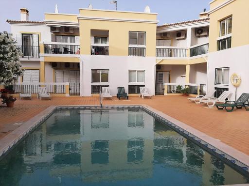 MJALVOR - APº em condomínio com piscina - Housity