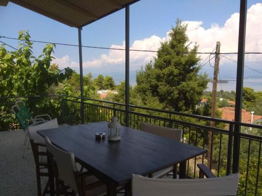 Unique See and Mountain View Cottage - KALLIOPE - Housity