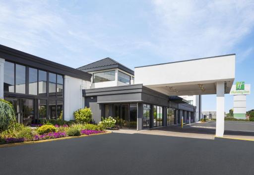 Holiday Inn Hasbrouck Heights-Meadowlands, an IHG Hotel - Housity