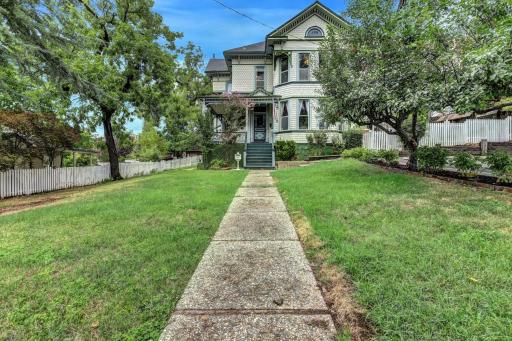Golden Dreams Inn - Housity