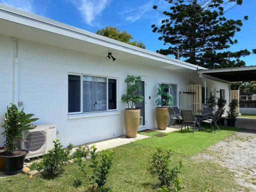 Fuller Holidays - Sky's Beach House Iluka - Housity