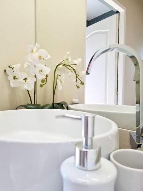 Laci lak modern apartment - Housity