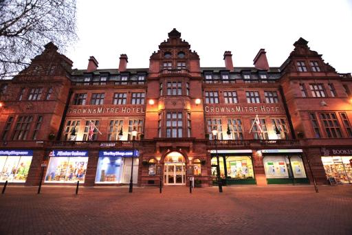 Crown & Mitre Hotel - Housity
